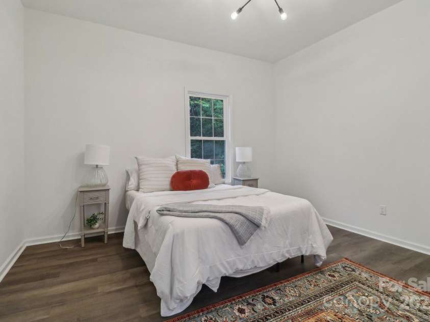 211 Brooklyn Avenue, Lancaster, SC 29720.  MLS# CAR4219170, YatesRealty ID 7824. 