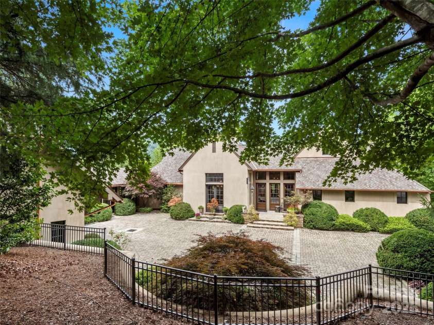 1929 Tree View Trail, Arden, NC 28704.  MLS# CAR4237688, YatesRealty ID 7826. 