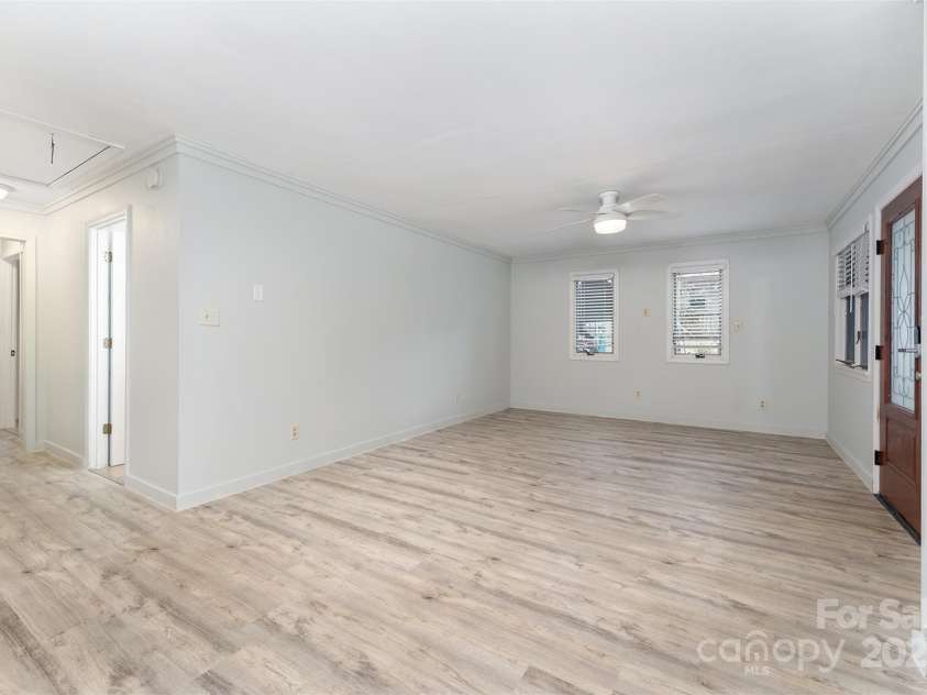 605 Rhododendron Avenue, Black Mountain, NC 28711.  MLS# CAR4242115, YatesRealty ID 7827. Living Room