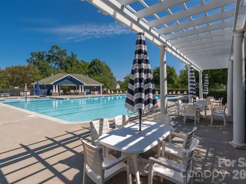 6934 Tanners Creek Drive, Huntersville, NC 28078.  MLS# CAR4303299, YatesRealty ID 7827. Community Pool