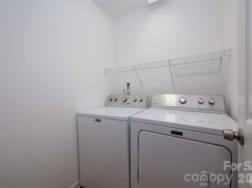6934 Tanners Creek Drive, Huntersville, NC 28078.  MLS# CAR4303299, YatesRealty ID 7827. Laundry room on the upper level