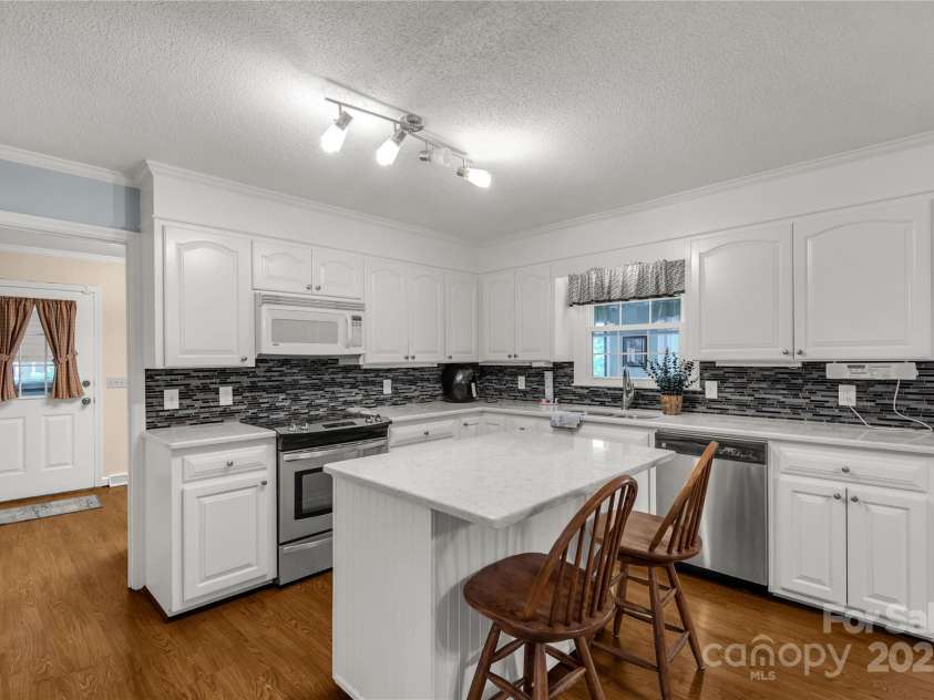 1162 Doc Garris Road, Lancaster, SC 29720.  MLS# CAR4266863, YatesRealty ID 7829. 