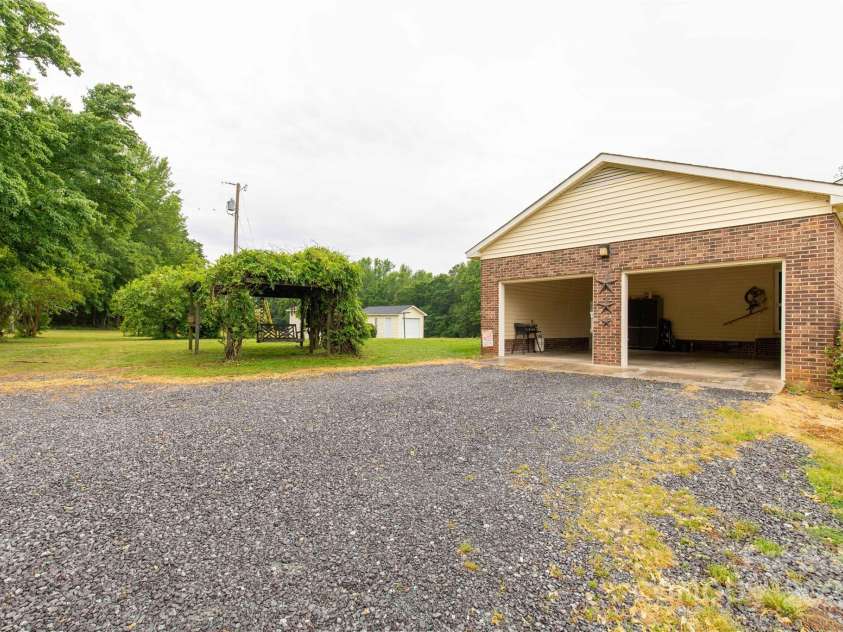 1162 Doc Garris Road, Lancaster, SC 29720.  MLS# CAR4266863, YatesRealty ID 7829. 