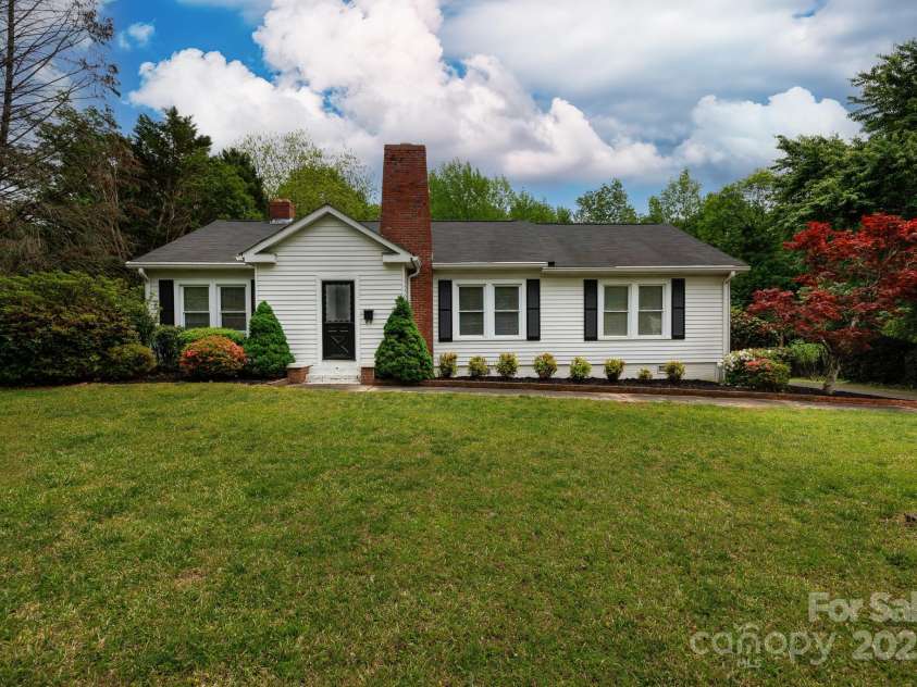 166 Still Avenue, Fort Mill, SC 29715.  MLS# CAR4250293, YatesRealty ID 7830. 