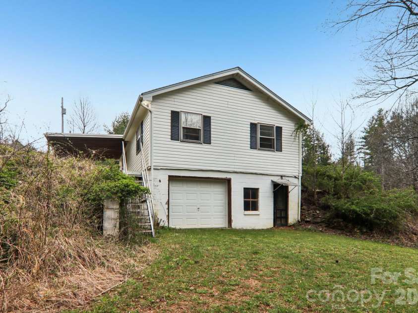 105 Baird Road, Mars Hill, NC 28754.  MLS# CAR4354067, YatesRealty ID 7831. 