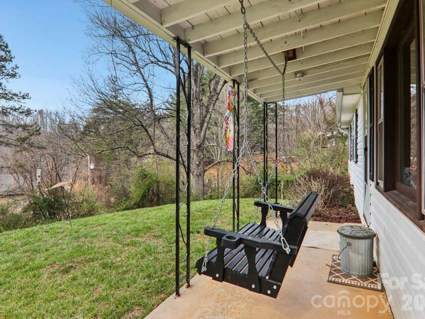 105 Baird Road, Mars Hill, NC 28754.  MLS# CAR4354067, YatesRealty ID 7831. 