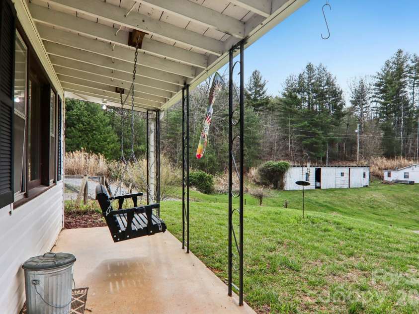 105 Baird Road, Mars Hill, NC 28754.  MLS# CAR4354067, YatesRealty ID 7831. 