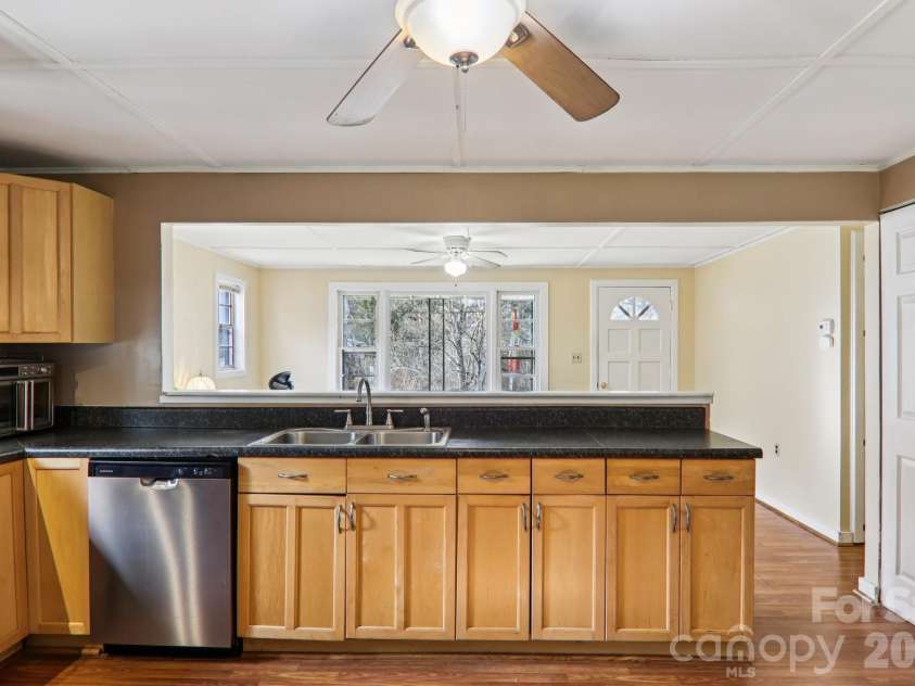 105 Baird Road, Mars Hill, NC 28754.  MLS# CAR4354067, YatesRealty ID 7831. 