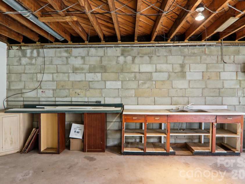 105 Baird Road, Mars Hill, NC 28754.  MLS# CAR4354067, YatesRealty ID 7831. 