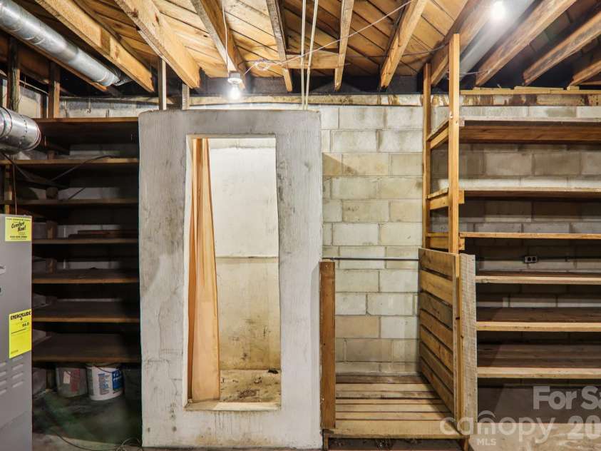 105 Baird Road, Mars Hill, NC 28754.  MLS# CAR4354067, YatesRealty ID 7831. 