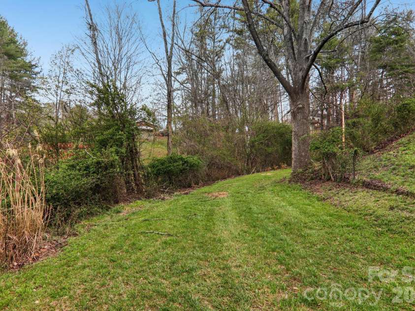 105 Baird Road, Mars Hill, NC 28754.  MLS# CAR4354067, YatesRealty ID 7831. 