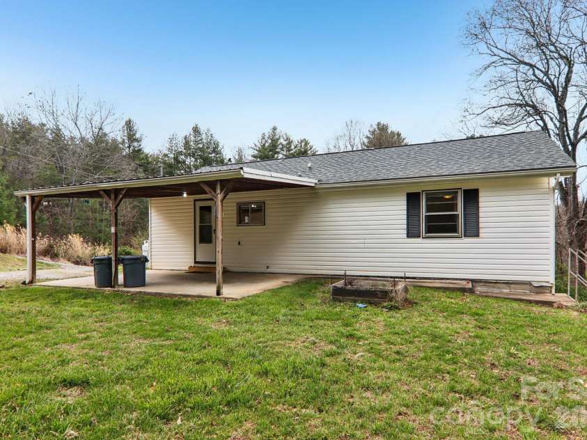 105 Baird Road, Mars Hill, NC 28754.  MLS# CAR4354067, YatesRealty ID 7831. 