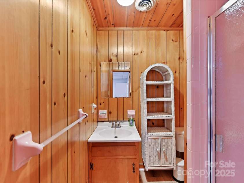 1278 Island Creek Drive, Troy, NC 27371.  MLS# CAR4249802, YatesRealty ID 7831. 