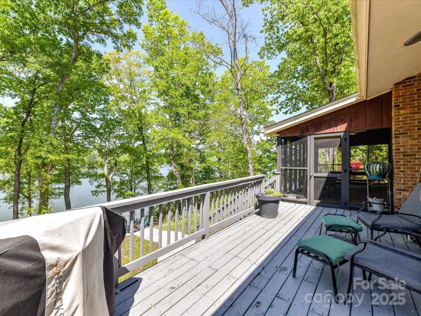 1278 Island Creek Drive, Troy, NC 27371.  MLS# CAR4249802, YatesRealty ID 7831. 