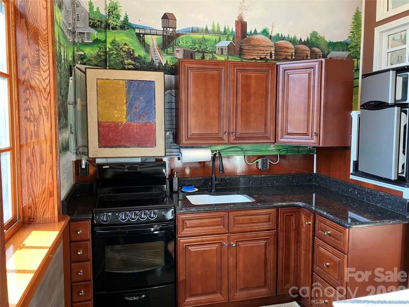 157 Main Street, Bostic, NC 28018.  MLS# CAR4329921, YatesRealty ID 7832. Kitchenette