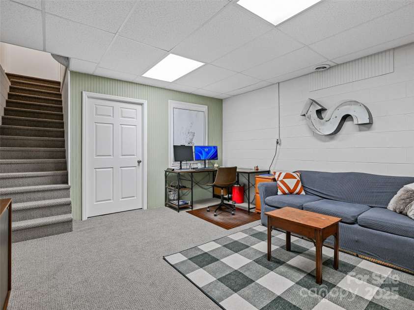18 Thousand Oaks Boulevard, Fairview, NC 28730.  MLS# CAR4250444, YatesRealty ID 7832. Basement Office