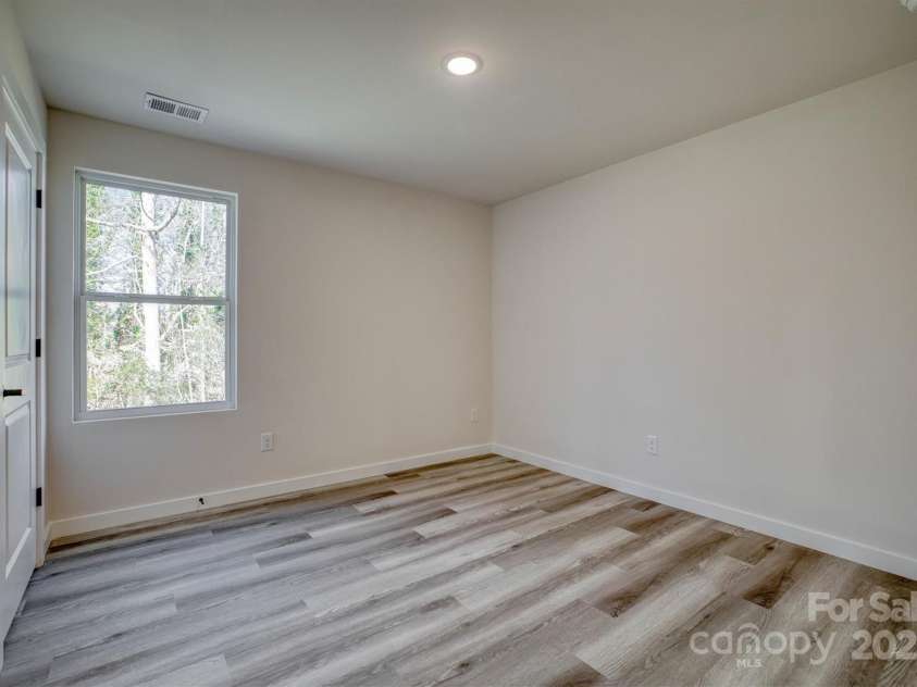 721 32nd Street, Conover, NC 28613.  MLS# CAR4249772, YatesRealty ID 7834. 