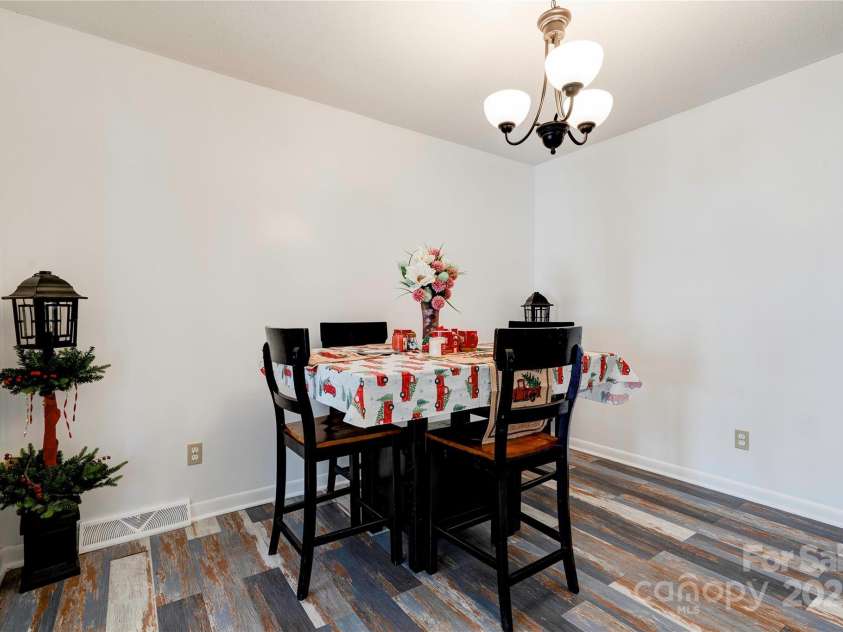 1033 College Avenue, Shelby, NC 28152.  MLS# CAR4314488, YatesRealty ID 7835. Dining Room