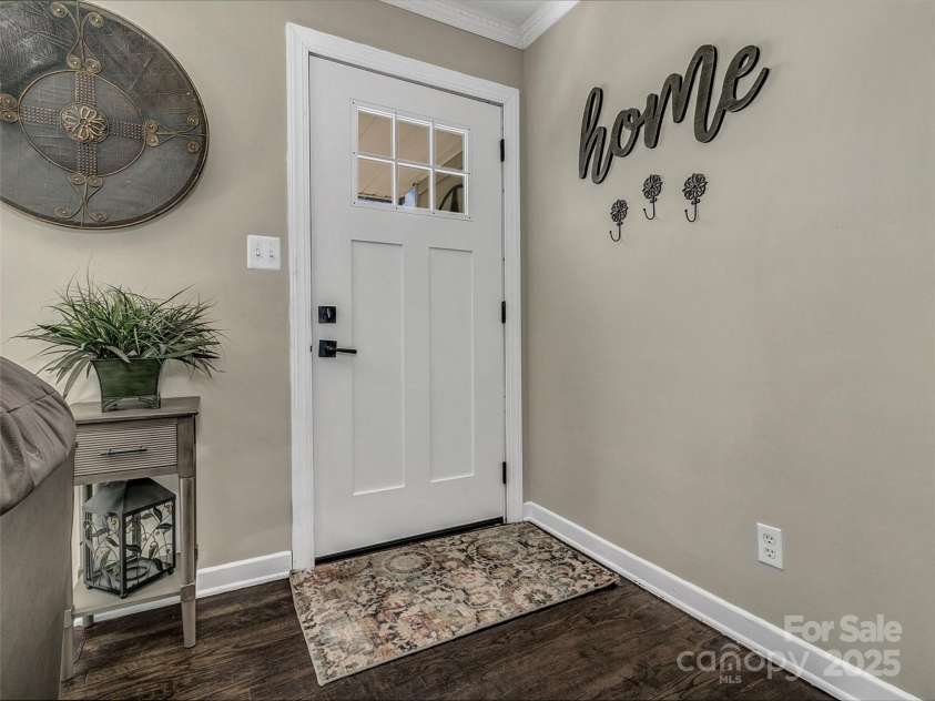 118 Feagan Road, Hendersonville, NC 28792.  MLS# CAR4247201, YatesRealty ID 7835. 