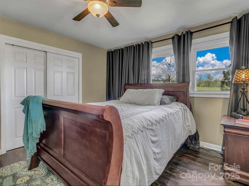 118 Feagan Road, Hendersonville, NC 28792.  MLS# CAR4247201, YatesRealty ID 7835. 