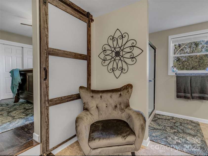 118 Feagan Road, Hendersonville, NC 28792.  MLS# CAR4247201, YatesRealty ID 7835. 