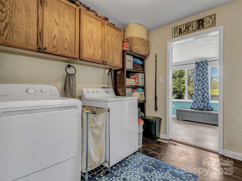 118 Feagan Road, Hendersonville, NC 28792.  MLS# CAR4247201, YatesRealty ID 7835. 