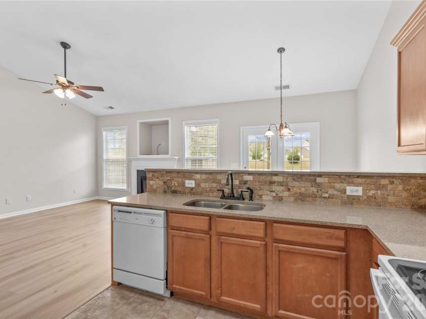 114 Charing Place, Mooresville, NC 28117.  MLS# CAR4360169, YatesRealty ID 7836. 