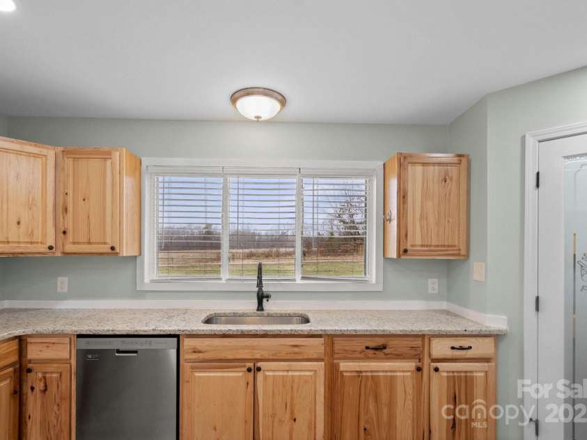 201 Indian Hill Road, Union Grove, NC 28689.  MLS# CAR4224935, YatesRealty ID 7836. 