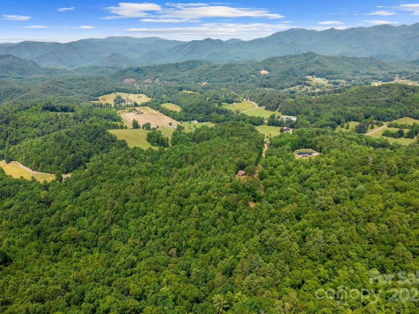 450 Fred Anderson Drive, Hot Springs, NC 28743.  MLS# CAR4249970, YatesRealty ID 7837. 