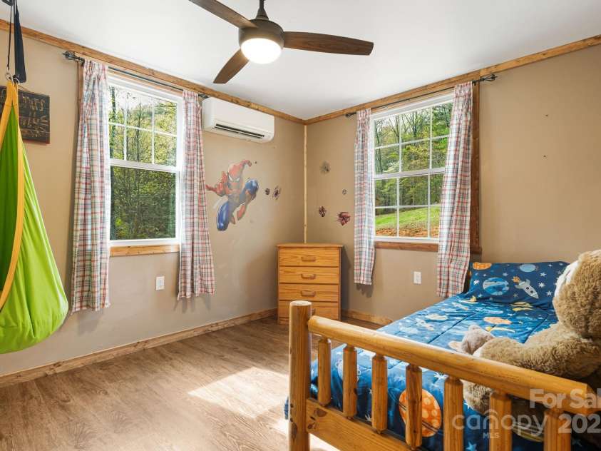 450 Fred Anderson Drive, Hot Springs, NC 28743.  MLS# CAR4249970, YatesRealty ID 7837. 