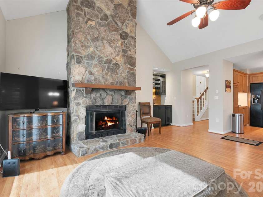 150 Racquet Club Villas Drive, Sapphire, NC 28774.  MLS# CAR4346144, YatesRealty ID 7838. 
