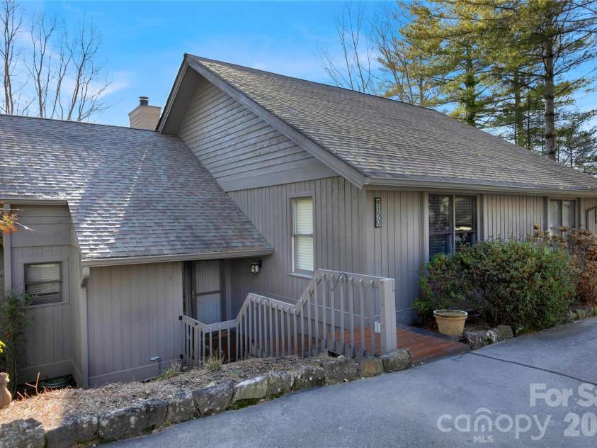 150 Racquet Club Villas Drive, Sapphire, NC 28774.  MLS# CAR4346144, YatesRealty ID 7838. Private entrance