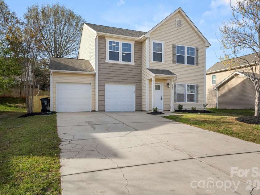 544 Sansberry Drive, York, SC 29745.  MLS# CAR4362282, YatesRealty ID 7839. 