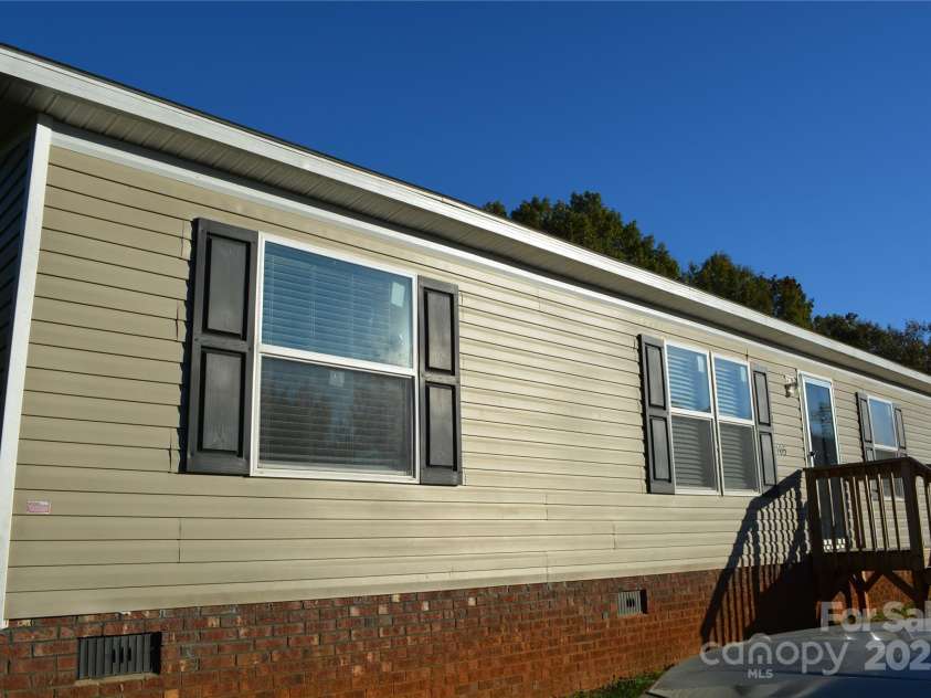 105 Ager Drive, Kings Mountain, NC 28086.  MLS# CAR4316839, YatesRealty ID 784. 