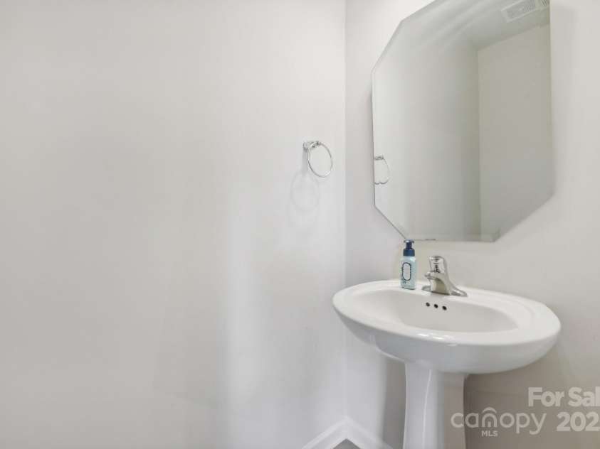 1134 Keydet Drive, Charlotte, NC 28216.  MLS# CAR4308763, YatesRealty ID 784. 