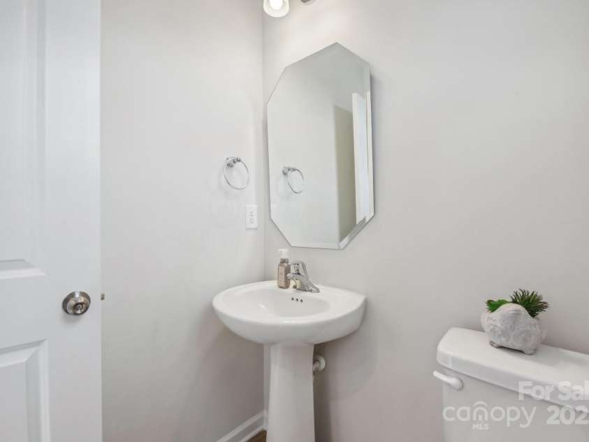 1134 Keydet Drive, Charlotte, NC 28216.  MLS# CAR4308763, YatesRealty ID 784. 