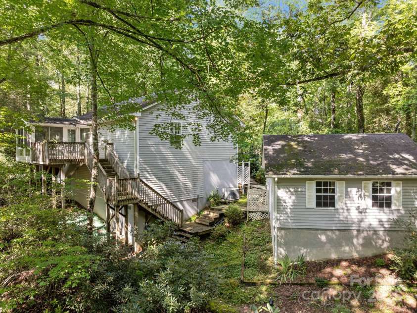 285 Holly Forest Court, Sapphire, NC 28774.  MLS# CAR4293424, YatesRealty ID 7840. 