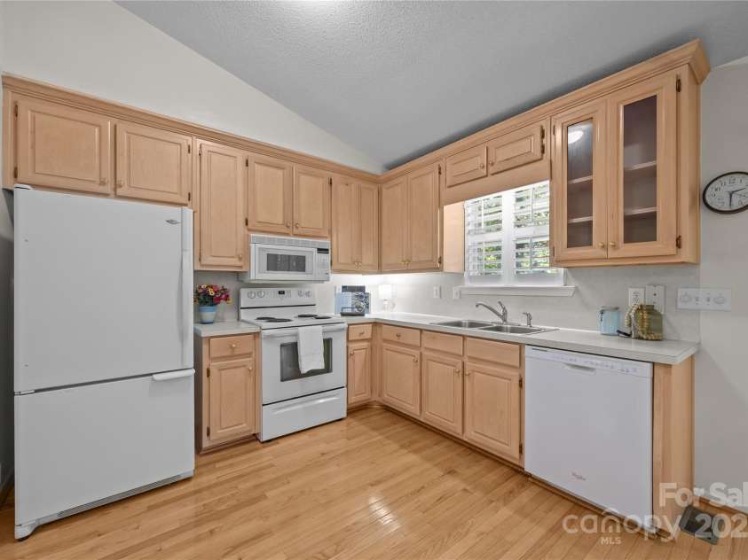285 Holly Forest Court, Sapphire, NC 28774.  MLS# CAR4293424, YatesRealty ID 7840. 