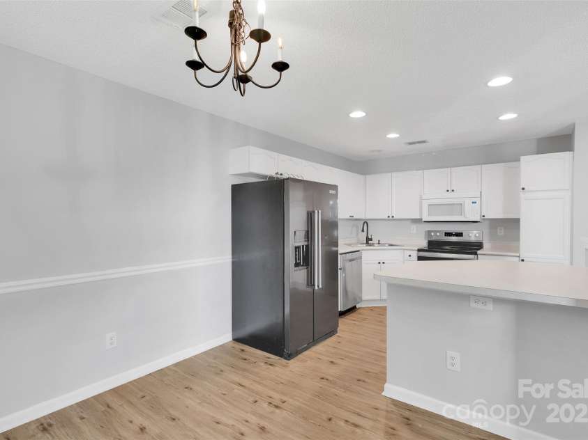 4586 Antelope Lane, Charlotte, NC 28269.  MLS# CAR4279395, YatesRealty ID 7840. 