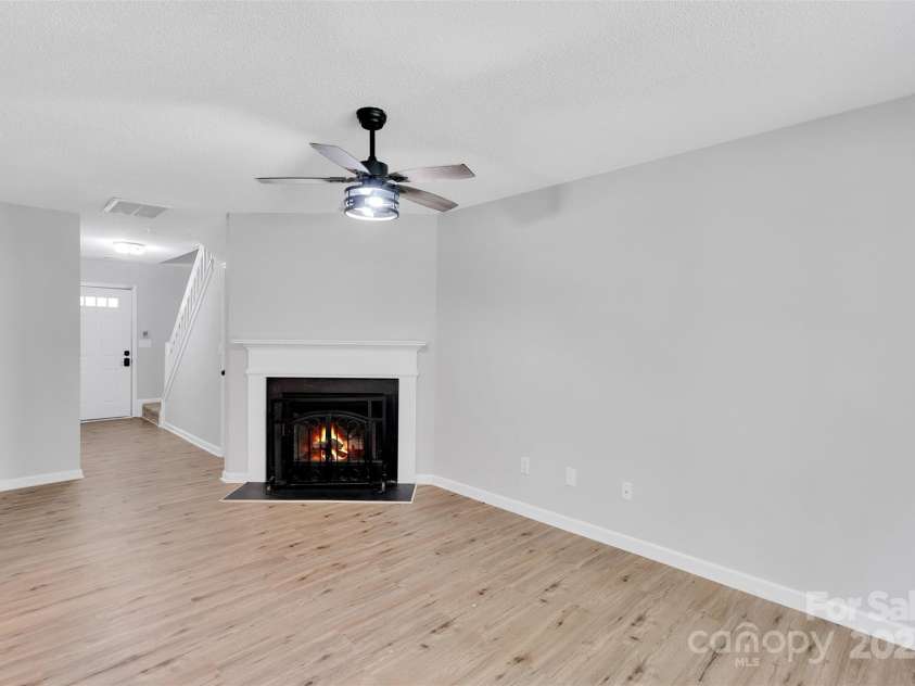 4586 Antelope Lane, Charlotte, NC 28269.  MLS# CAR4279395, YatesRealty ID 7840. 