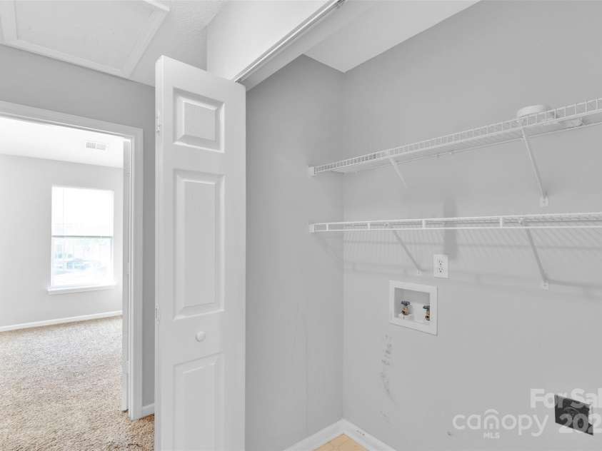 4586 Antelope Lane, Charlotte, NC 28269.  MLS# CAR4279395, YatesRealty ID 7840. 