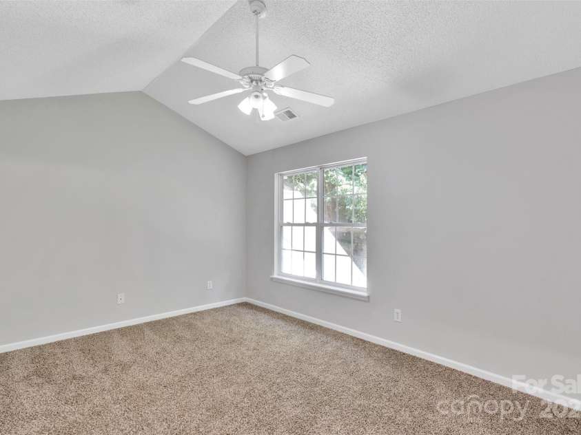 4586 Antelope Lane, Charlotte, NC 28269.  MLS# CAR4279395, YatesRealty ID 7840. 