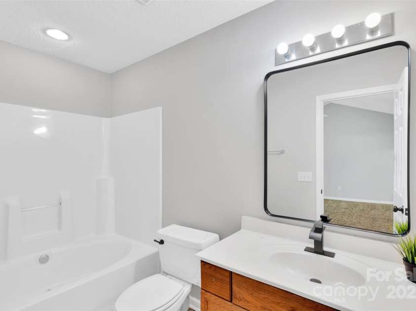4586 Antelope Lane, Charlotte, NC 28269.  MLS# CAR4279395, YatesRealty ID 7840. 