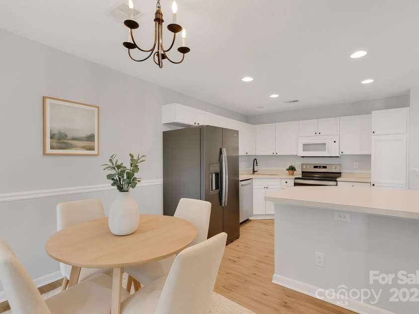 4586 Antelope Lane, Charlotte, NC 28269.  MLS# CAR4279395, YatesRealty ID 7840. Virtually Staged