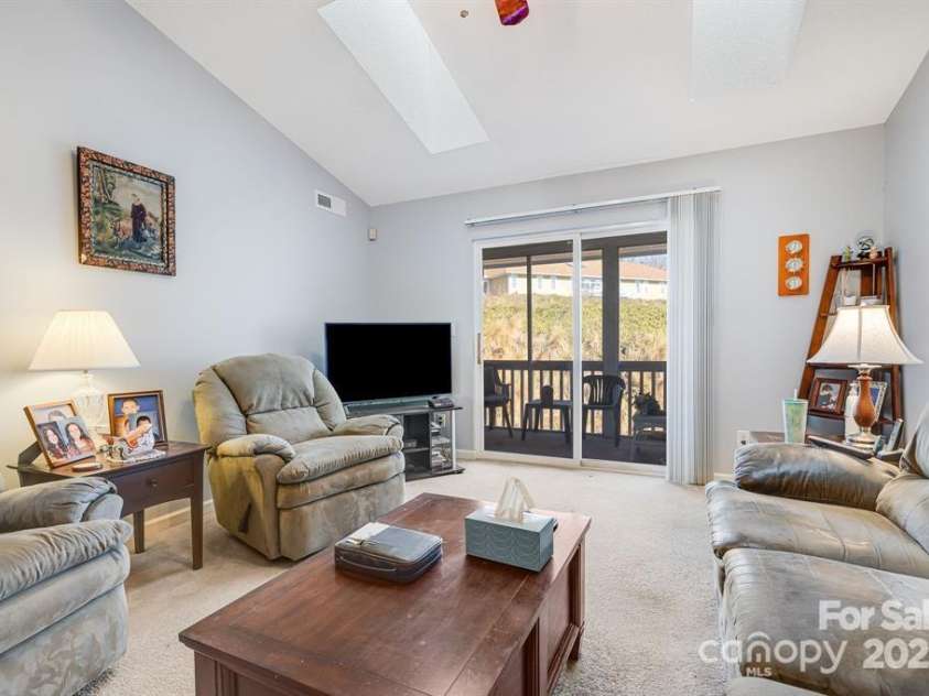 2904 Sagamore Lane, Asheville, NC 28806.  MLS# CAR4327519, YatesRealty ID 7841. 