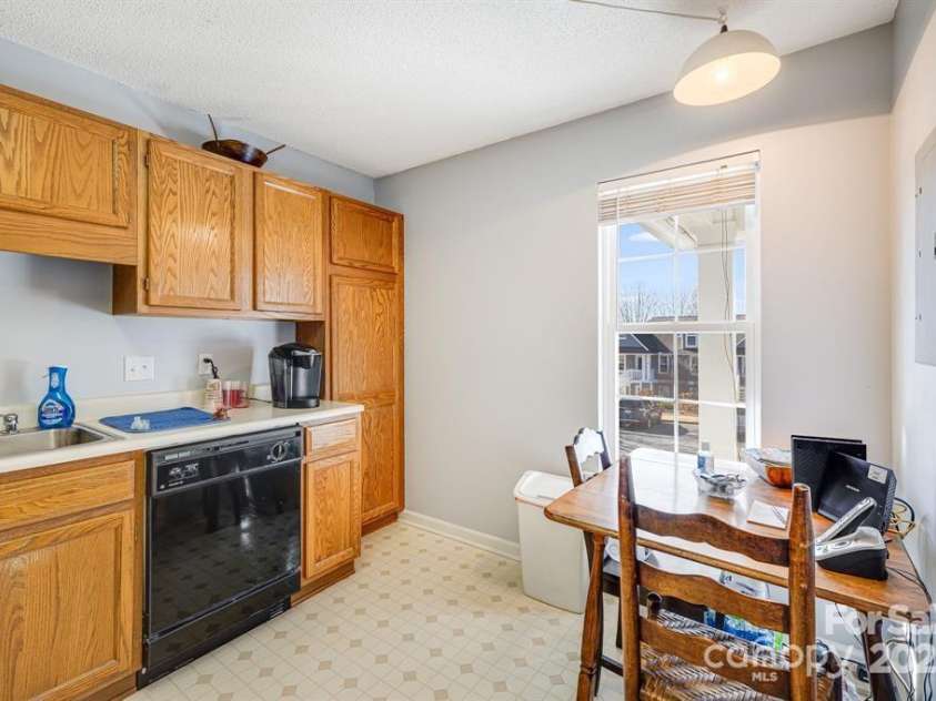 2904 Sagamore Lane, Asheville, NC 28806.  MLS# CAR4327519, YatesRealty ID 7841. 