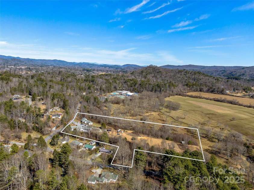 15 & 26 Rivermoor Drive, Brevard, NC 28712.  MLS# CAR4230457, YatesRealty ID 7842. 