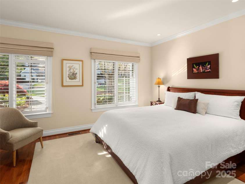 22 Clovelly Way, Asheville, NC 28803.  MLS# CAR4302193, YatesRealty ID 7844. 