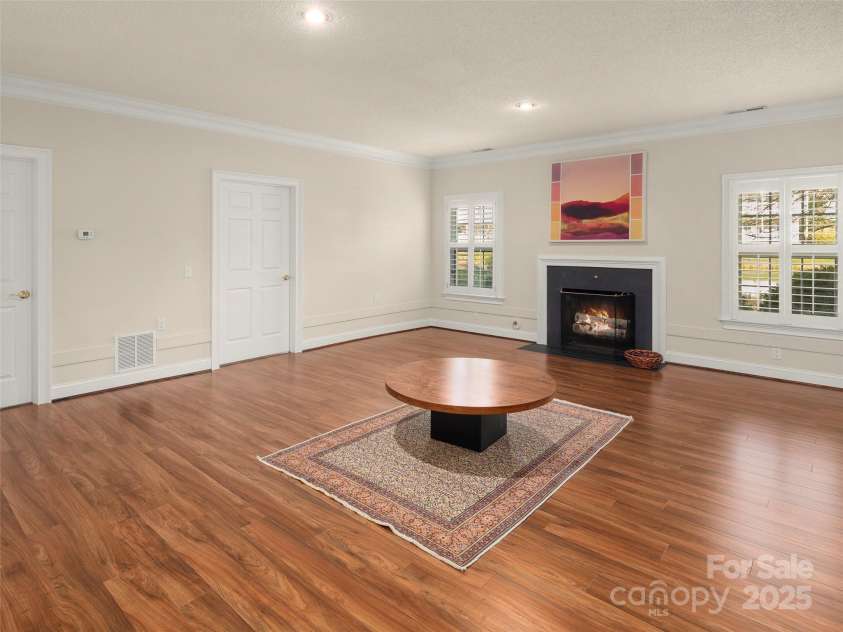 22 Clovelly Way, Asheville, NC 28803.  MLS# CAR4302193, YatesRealty ID 7844. 