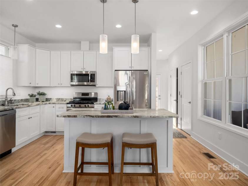 43 Skyvue Court, Saluda, NC 28773.  MLS# CAR4199637, YatesRealty ID 7845. 